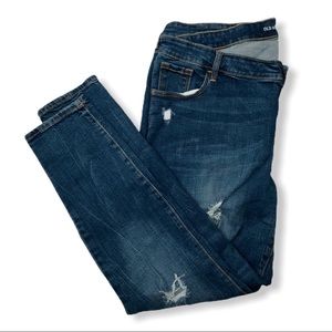 🌸HP🌸 EUC Old Navy Mid Rise Distressed Jeans